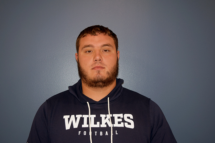 Ben Mandell : Assistant Sports Director